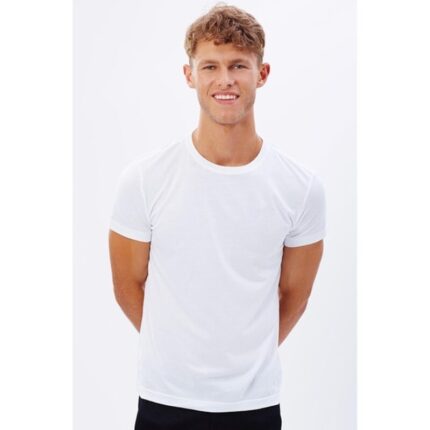 LA White Basic Round Neck T-Shirt.