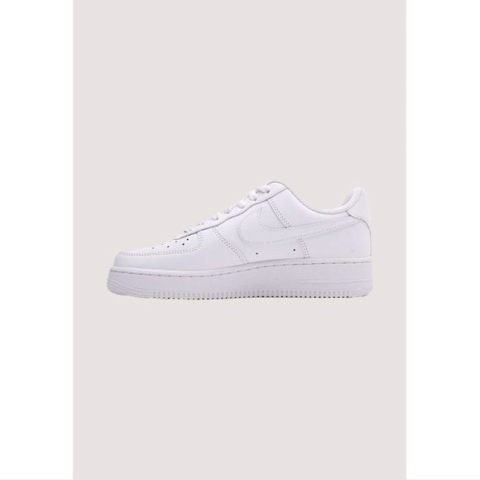 NIKE AIR FORCE -1 TRIPLE WHITE WOMENS