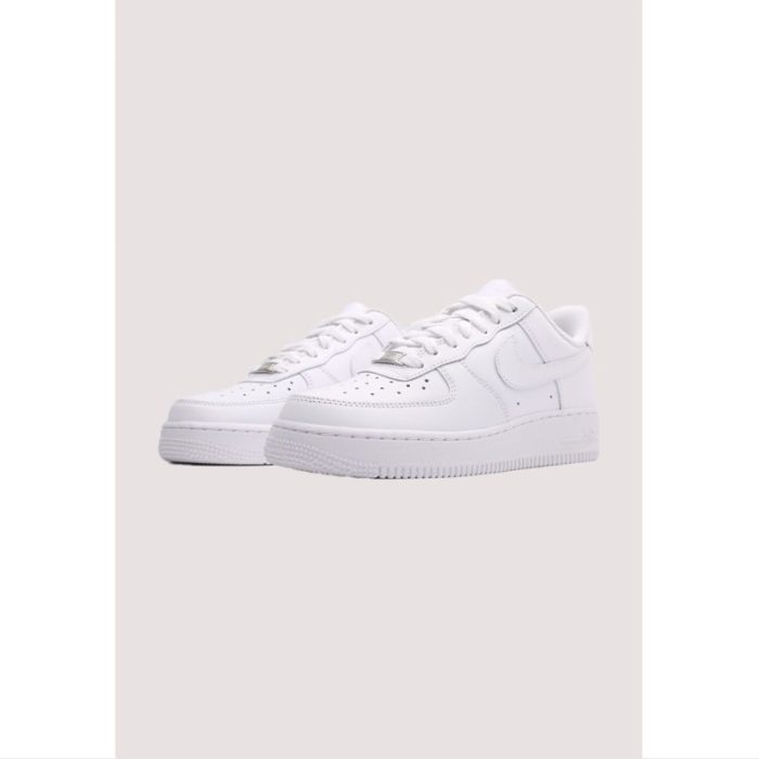 NIKE AIR FORCE -1 TRIPLE WHITE WOMENS