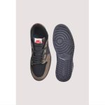 AIR JORDAN 1 LOWS TRAVISS SCOTT VELVET BROWN-BLACK. - Image 3