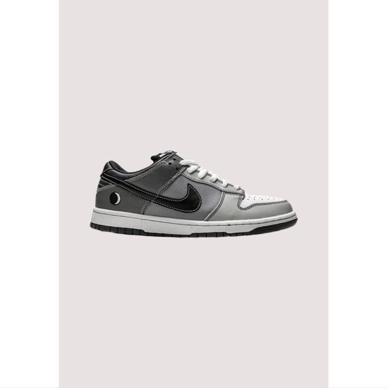 NIKE SB DUNK LOW LUNAR ECLIPSE WEST GREY-WHITE