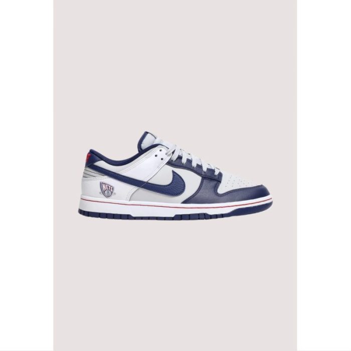 NIKE SB DUNK LOW EMB NBA 75TH ANIVERSARY BROOKLYN NET BLUE-GREY SHOES