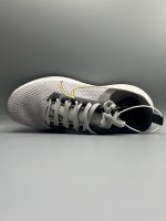 NIKE ZOOM LIGHT GRAY. - Image 4