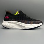 GIRL'S SKECHERS MAXCUSHION BLACK.