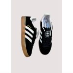 ADIDAS GAZELLE INDOOR BLACK WHITE GUM SOLE. - Image 2