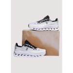 ONCLOUD TILT BLACK IVORY WHITE - Image 3