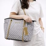 MICHAEL KORS JET SET LARGE TOTE WHITE BAG.