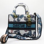 LADY CHRISTIAN WHITE BLUE DIOR MEDIUM LITE BAG.