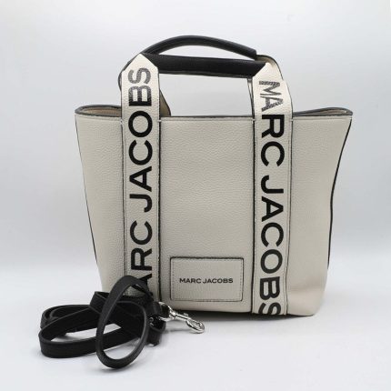 MAC JACOBS SMALL TOTE WHITE HAND BAG.