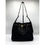 CHANEL 25 HOBO QUILTED BLACK HANDBAG.