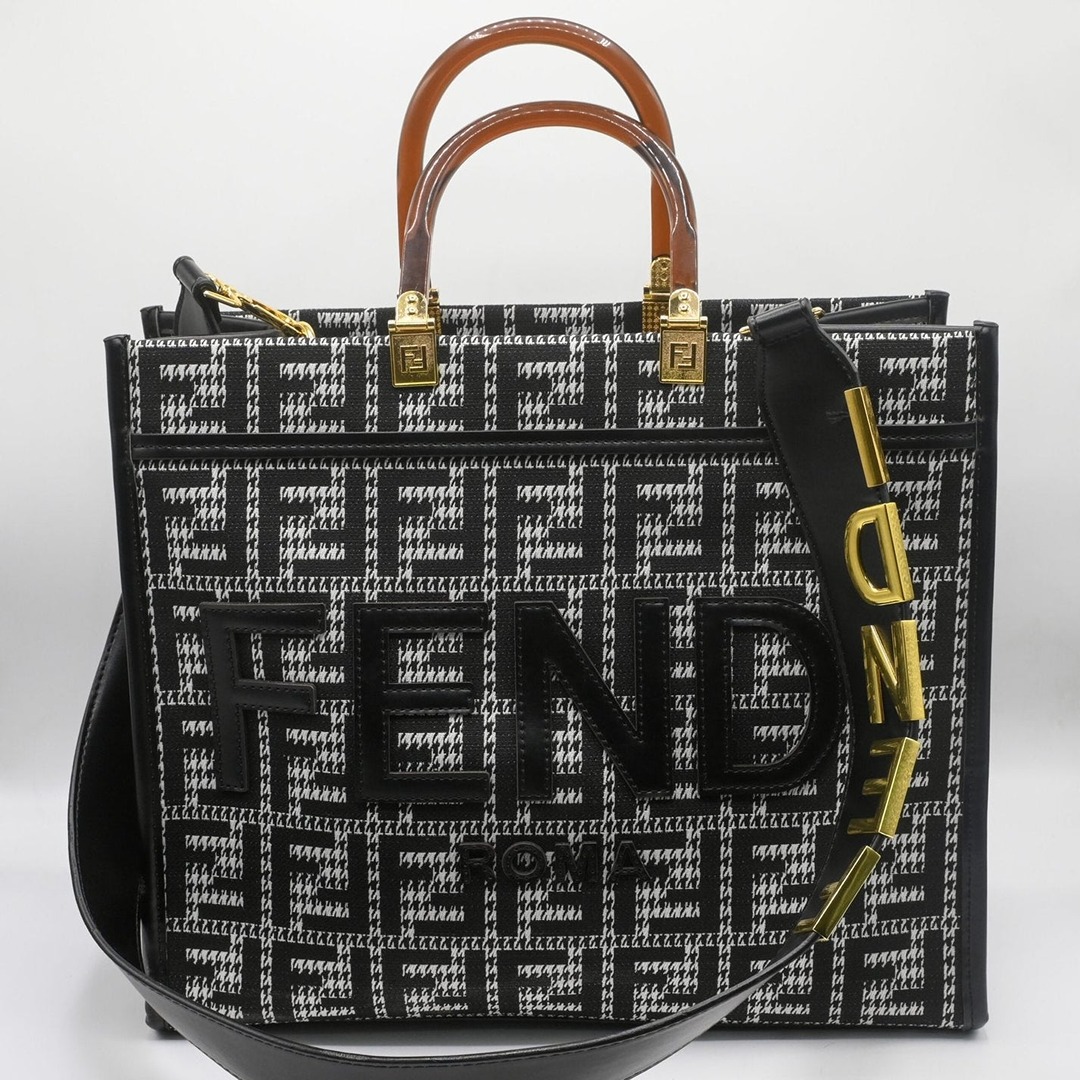 FENDI BLACK WHITE SMALL KAN SHOULDER BAG.