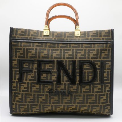 FENDI BLACK SMALL KAN SHOULDER BAG.