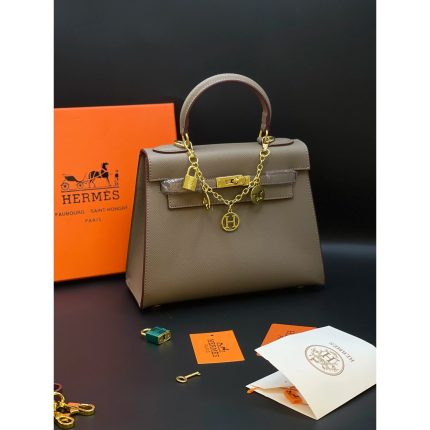 HERMES KELLY 28 HAVY TAUPE HANDBAG.