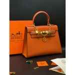 HERMES KELLY 28 ORANGE HANDBAG.