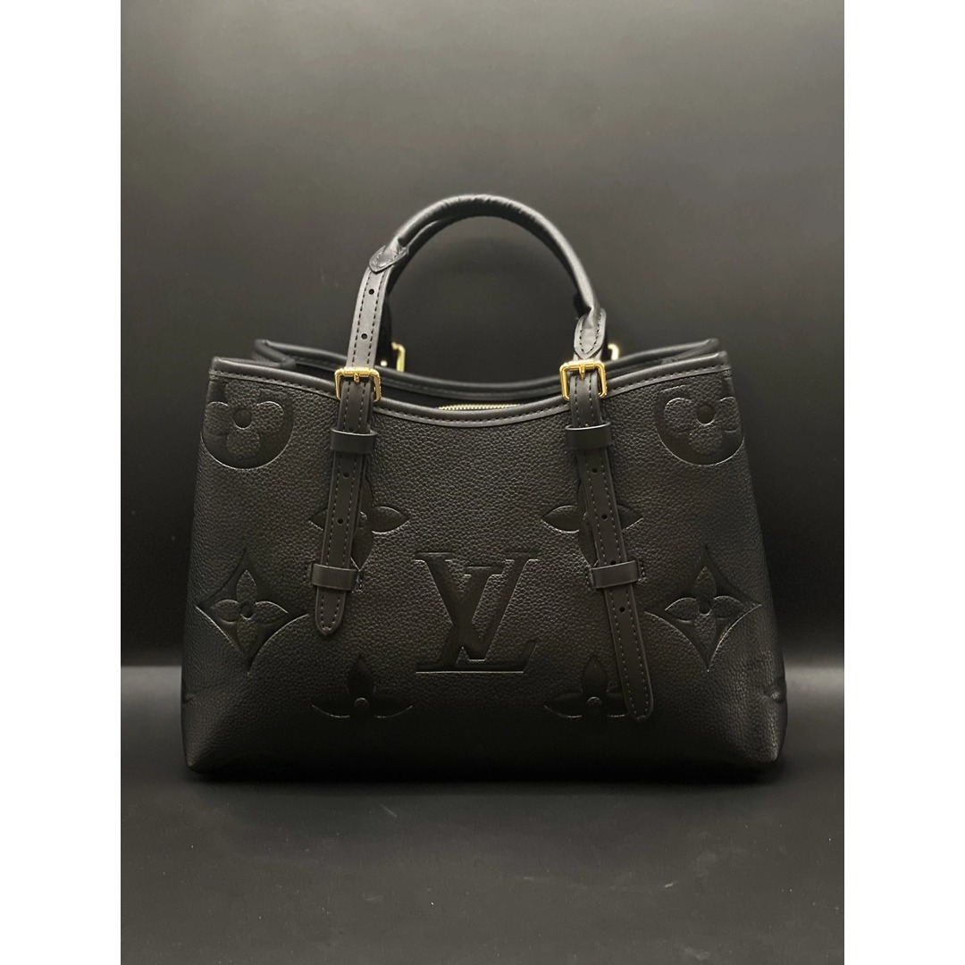LOUIS VUITTON PETIT PALAIS BLACK HANDBAG.
