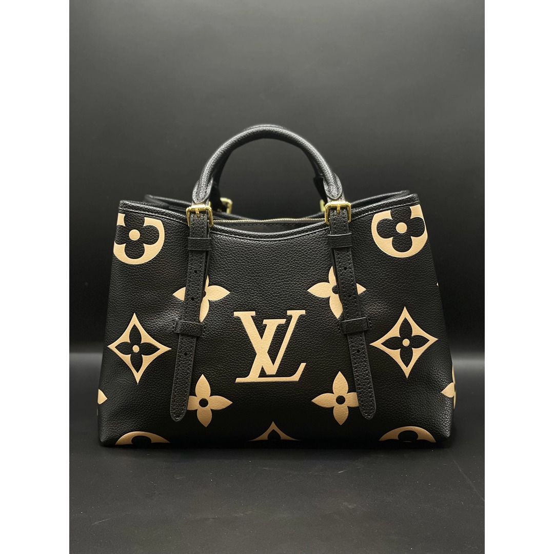 LOUIS VUITTON PETIT PALAIS BLACK HANDBAG.