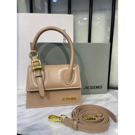 JACQUEMUS LE CHIQUITO MOYEN BOUCLE BEIGE BAG