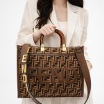FENDI ROMA BROWN MEDIUM TOTE HANDBAG.