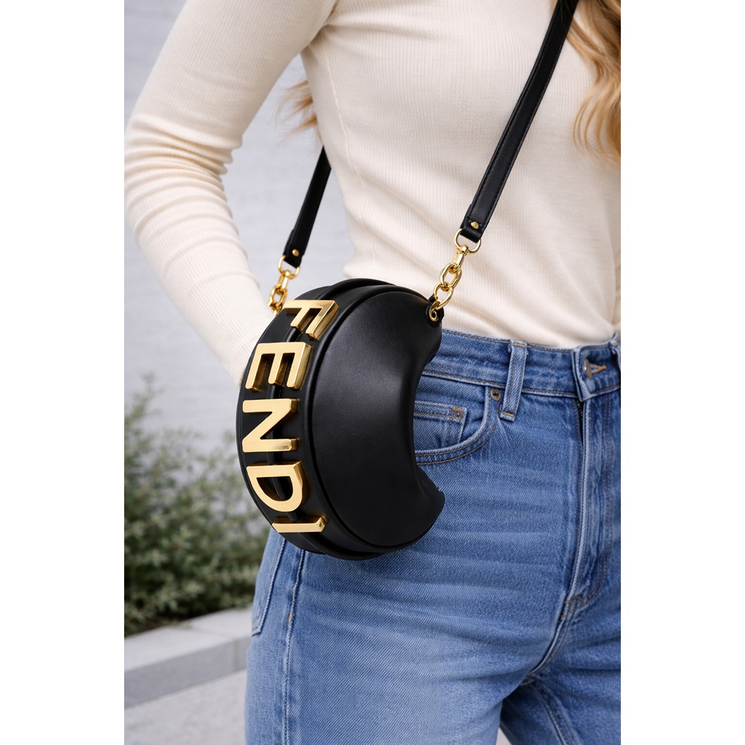 FENDI GRAPHY MINI HOBO FENDI LETTER BLACK SHOULDER BAG