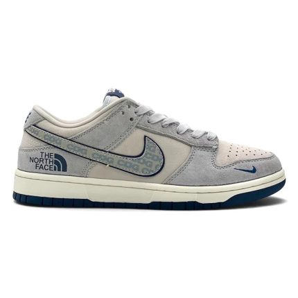 NIKE SB DUNK LOW X THE NORTH FACE
