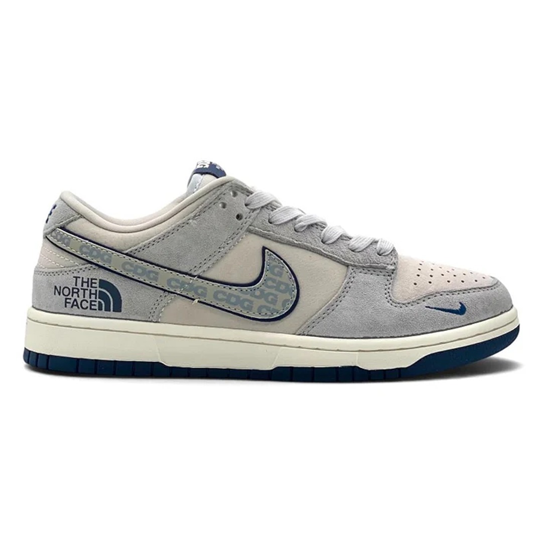 NIKE SB DUNK LOW X THE NORTH FACE