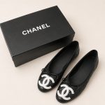 CHANEL WHTE QUILTED ALL BLACK INTERLOCKING CC BALLET FLATS.