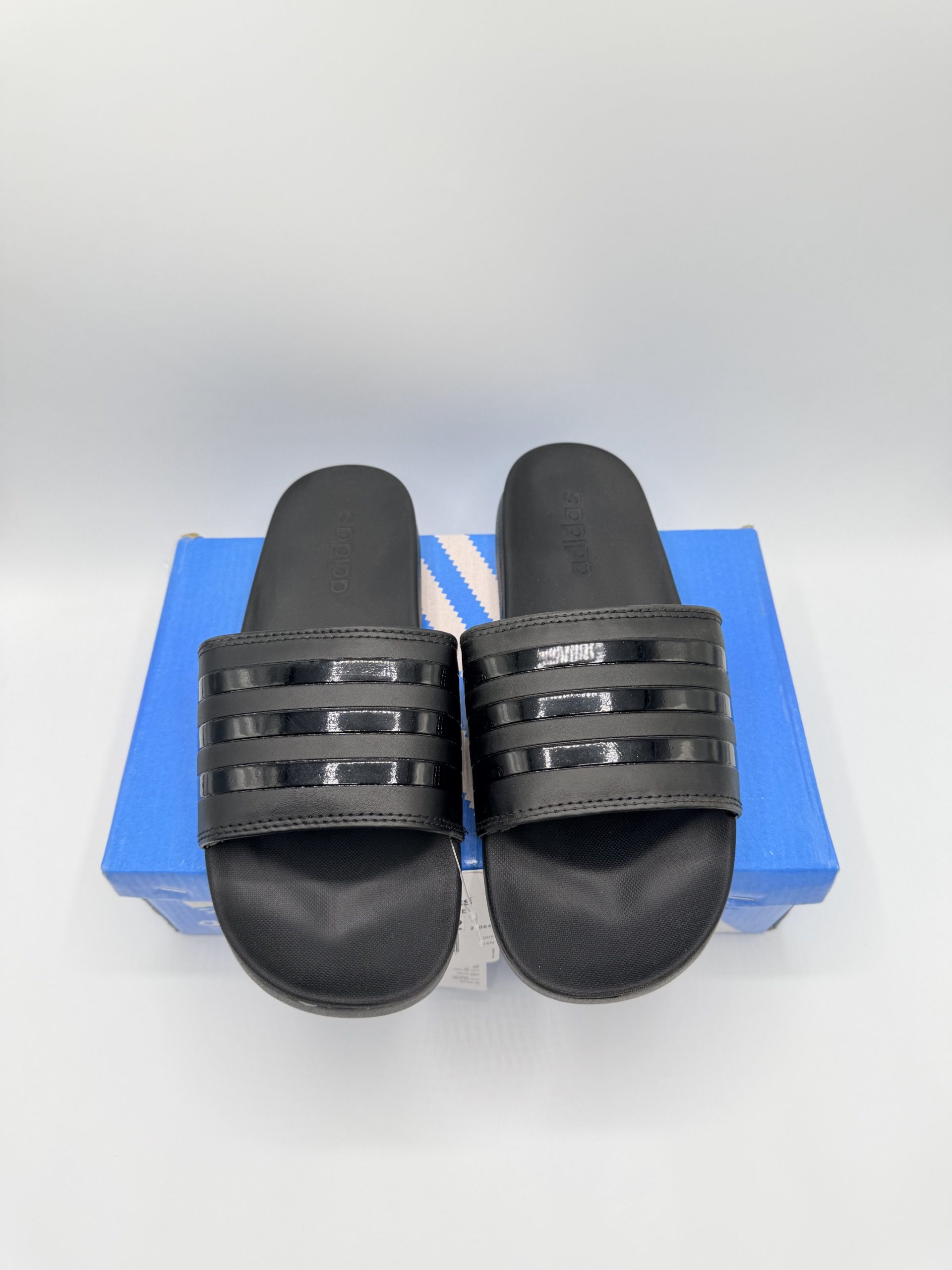 2026/10/1000776327.jpg ADI STRIPES - All BLACK - Image 1